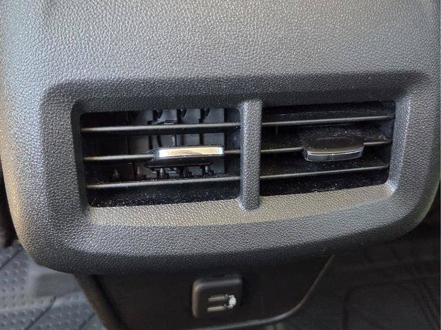 Used 2020 Chevrolet Equinox LT FWD image 13