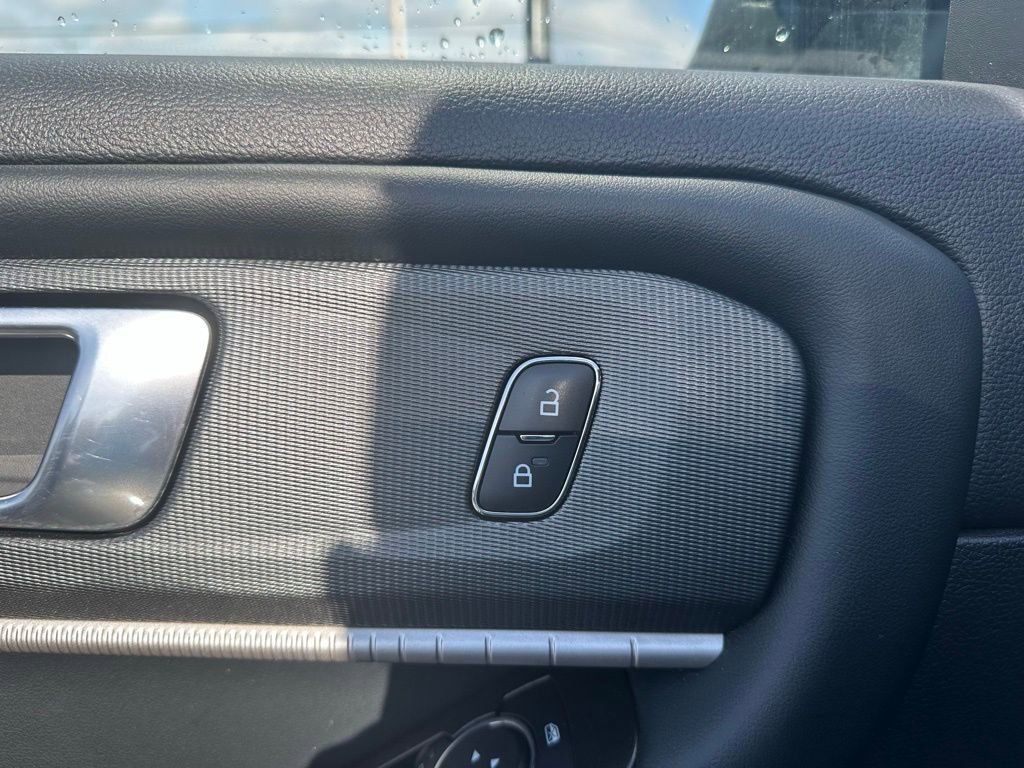 Used 2025 Ford Explorer ST-Line image 25