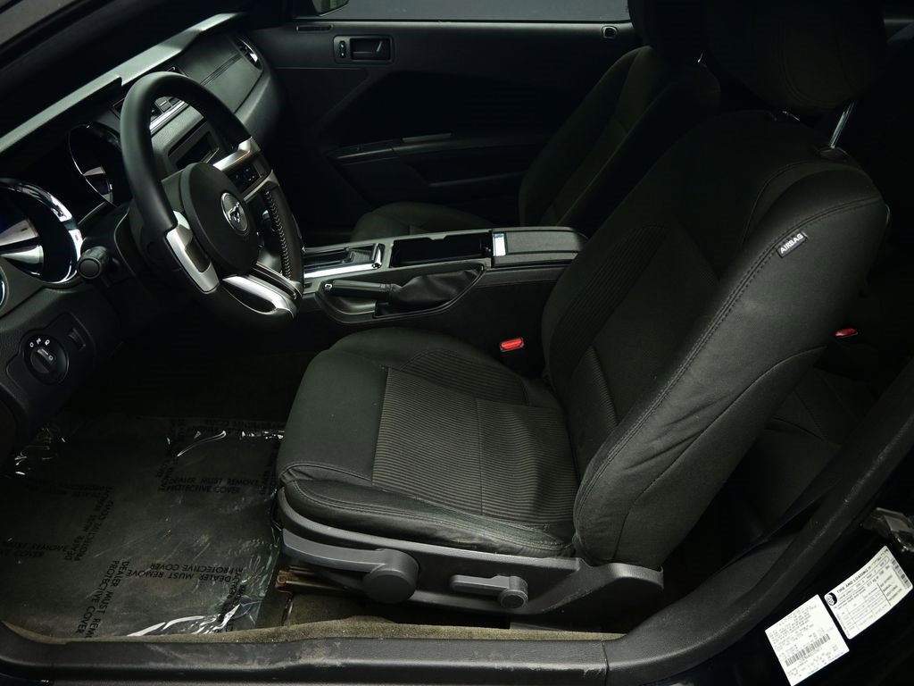 Used 2014 Ford Mustang Coupe image 5
