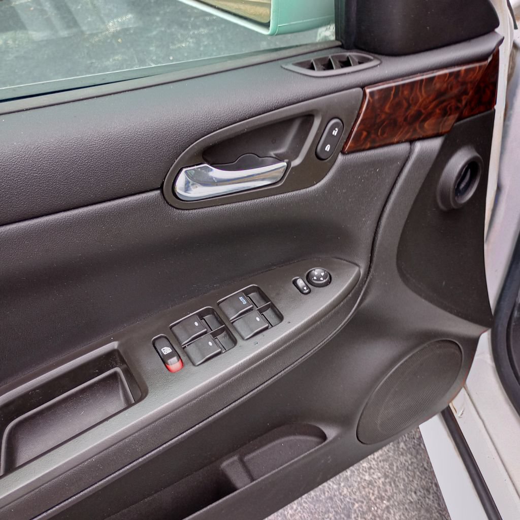 Used 2014 Chevrolet Impala Limited LS FWD image 12
