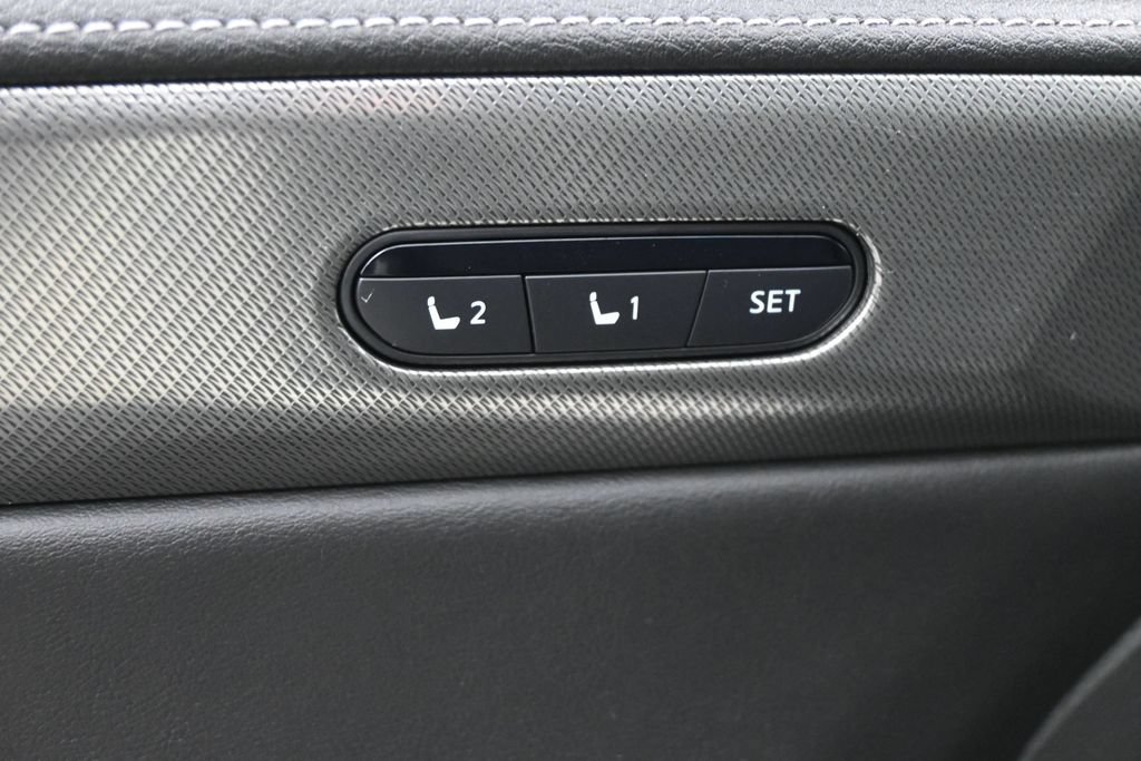 Used 2023 INFINITI QX60 Luxe w/ Performance Audio Package FWD image 5