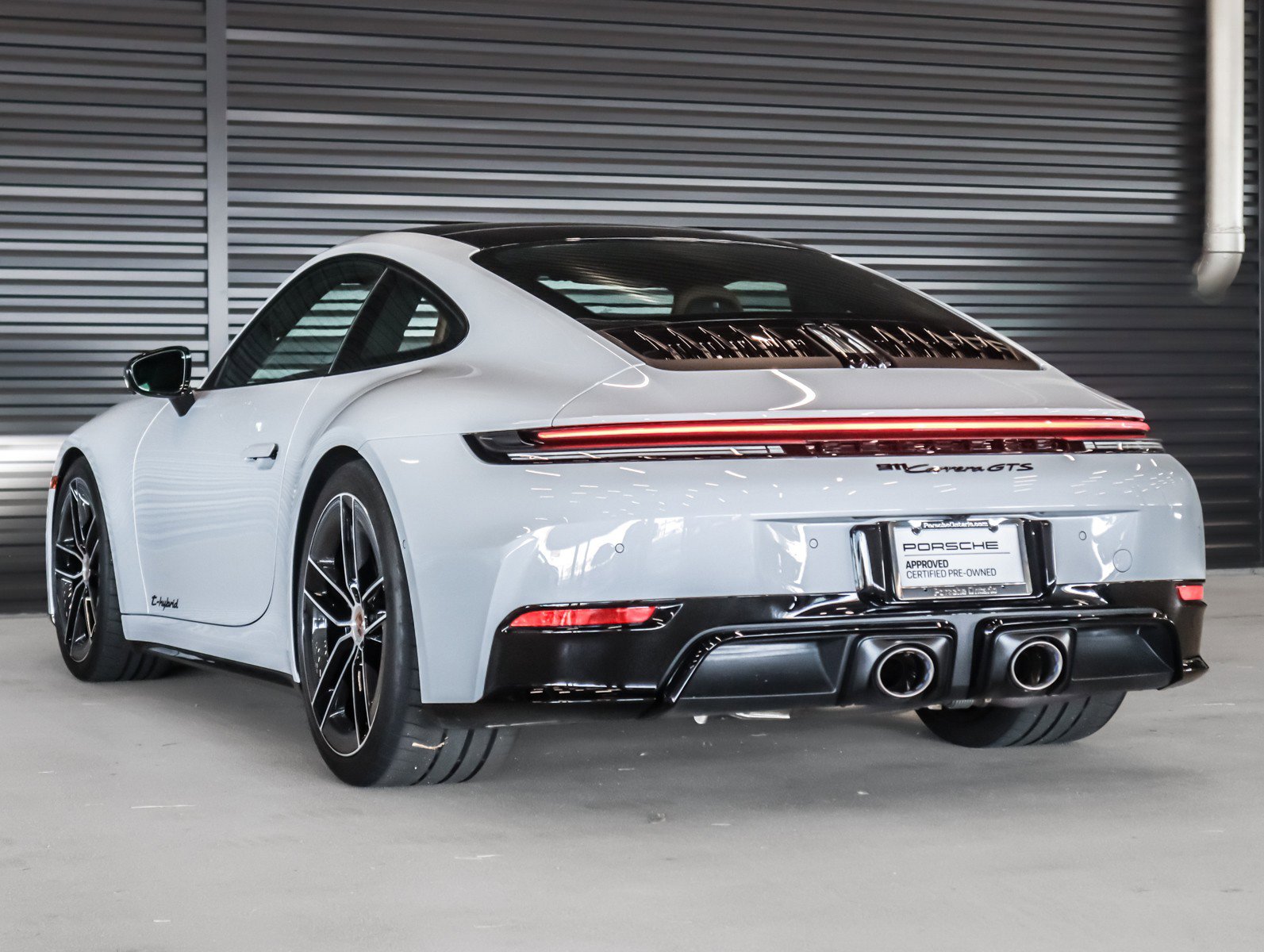 Certified 2026 Porsche 911 Carrera GTS RWD image 3