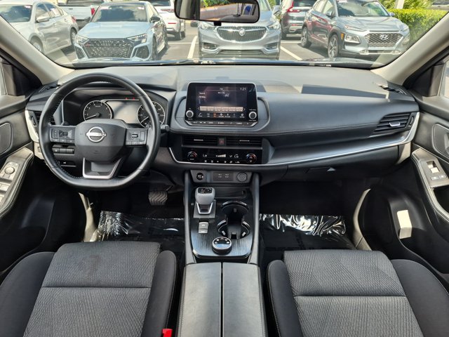 Used 2025 Nissan Rogue SV AWD/4WD image 16