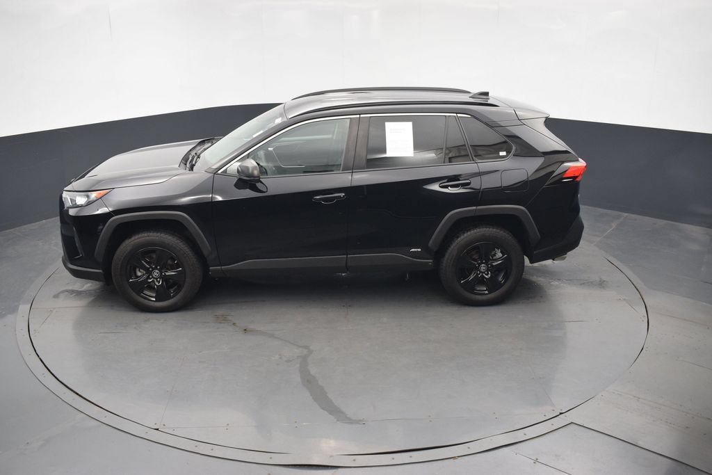 Used 2022 Toyota RAV4 LE AWD/4WD image 38