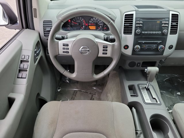 Used 2014 Nissan Frontier SV image 14