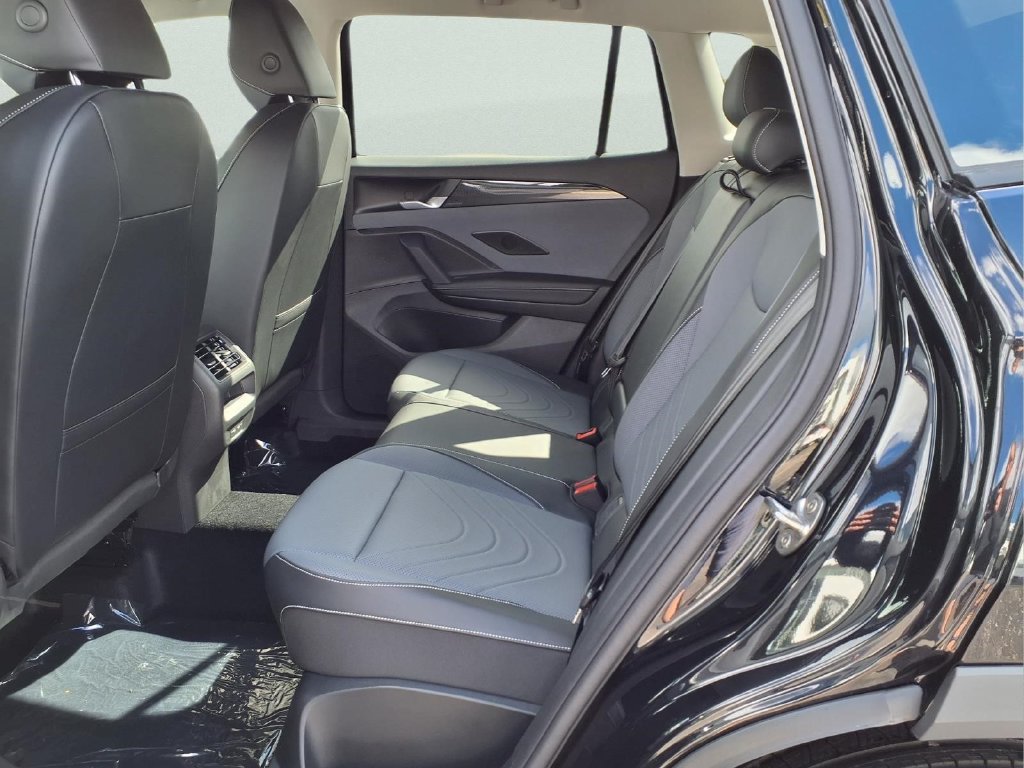 New 2026 Volkswagen Tiguan SE AWD/4WD image 24