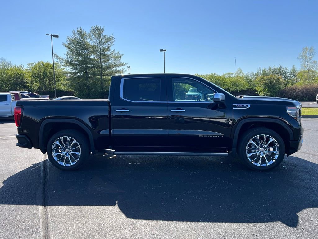 Used 2023 GMC Sierra 1500 Denali AWD/4WD image 5