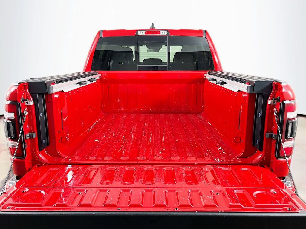 Used 2022 RAM 1500 Laramie AWD/4WD image 10