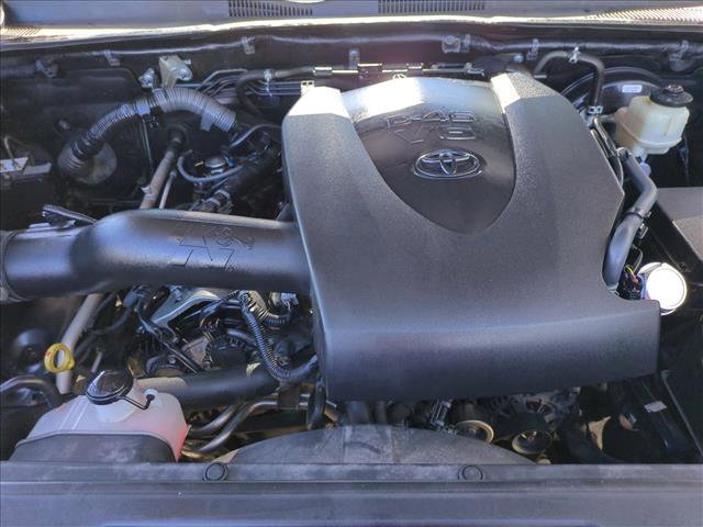 Used 2016 Toyota Tacoma Limited w/ Towing Package AWD/4WD image 23