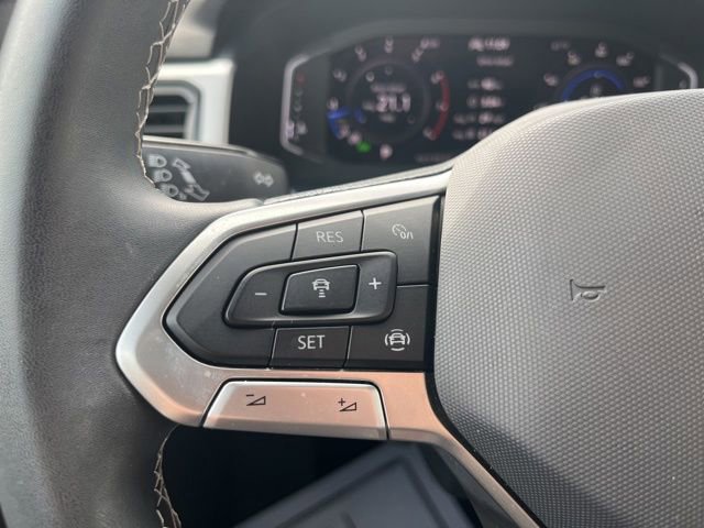 Certified 2022 Volkswagen Atlas Cross Sport SE w/ Panoramic Sunroof Package image 16