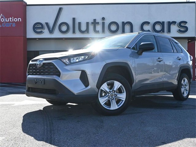 Used 2021 Toyota RAV4 LE image 7