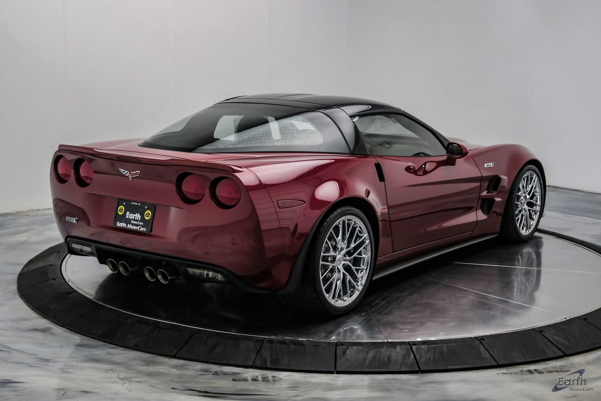 Used 2010 Chevrolet Corvette ZR1 w/ Preferred Equipment Group RWD image 18