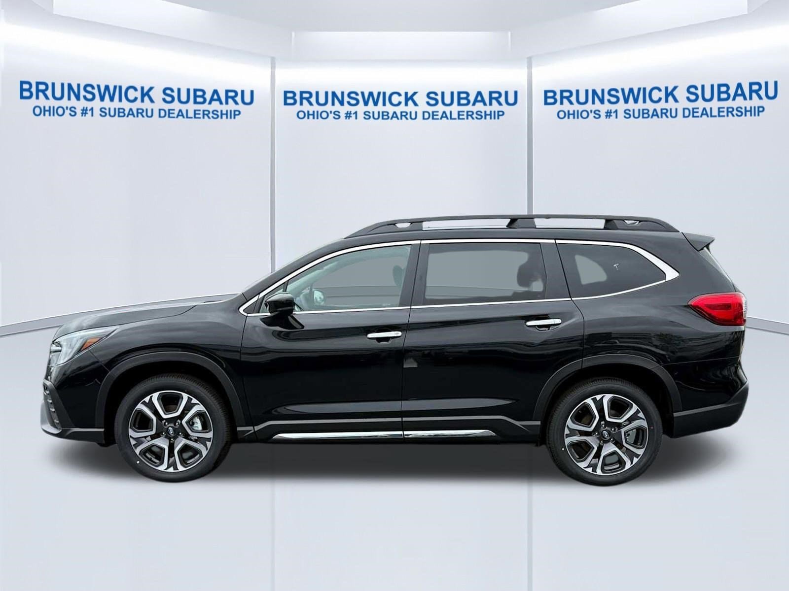 New 2026 Subaru Ascent Touring w/ Popular Package #2 AWD/4WD image 2