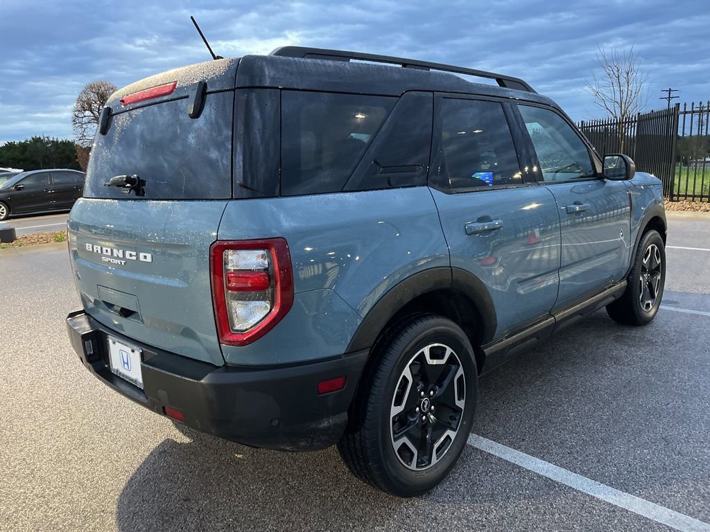 Used 2021 Ford Bronco Sport Outer Banks w/ Outer Banks Package image 4