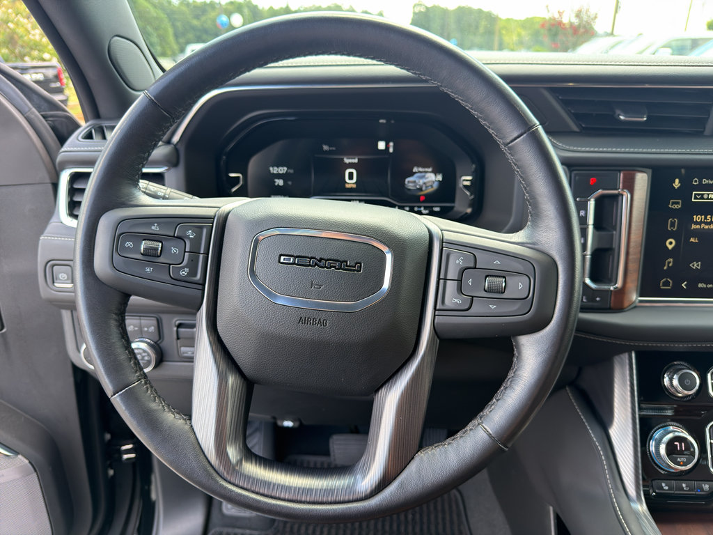 Used 2023 GMC Yukon XL Denali Ultimate AWD/4WD image 17