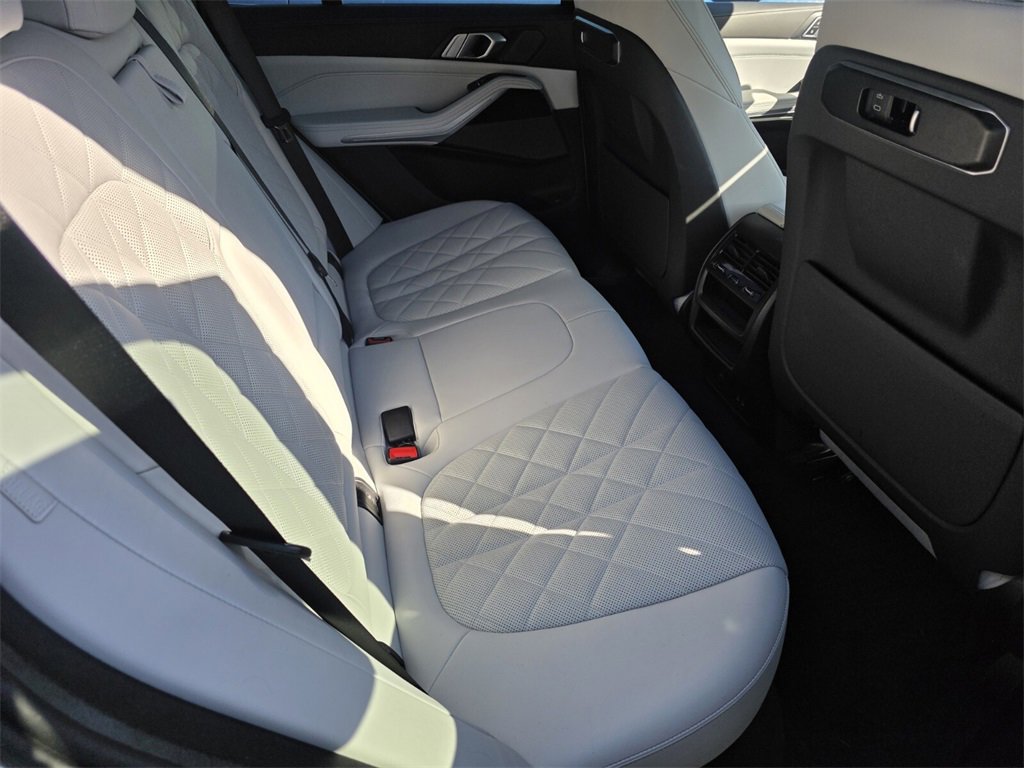 Certified 2025 BMW X5 sDrive40i w/ Premium Package image 29