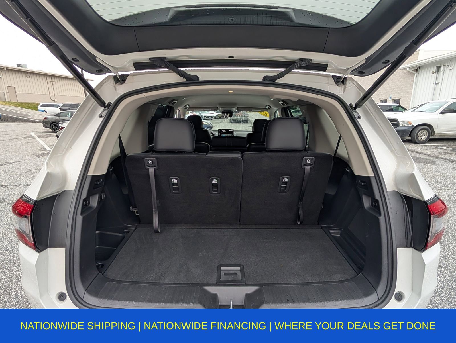 Used 2025 Honda Pilot EX-L image 11