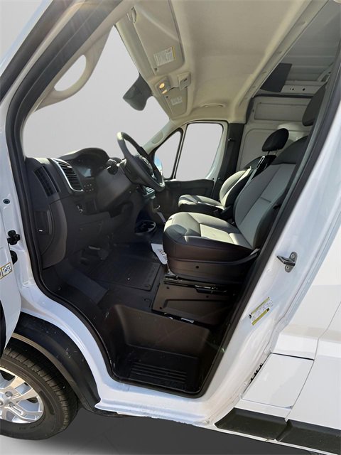New 2026 RAM ProMaster 2500 w/ Quick Order Package 22G SLT image 25