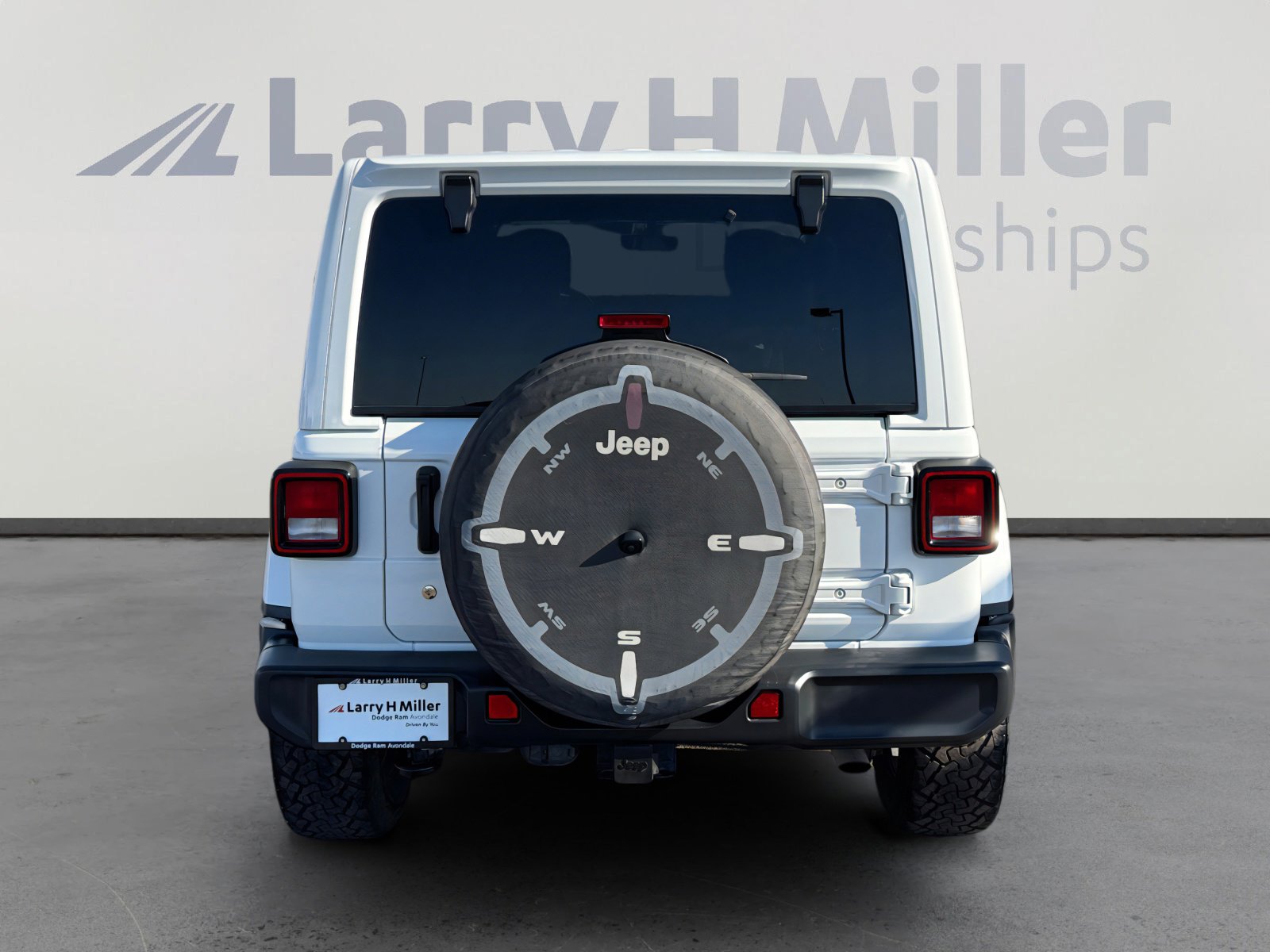 Used 2020 Jeep Wrangler Unlimited Sahara image 4