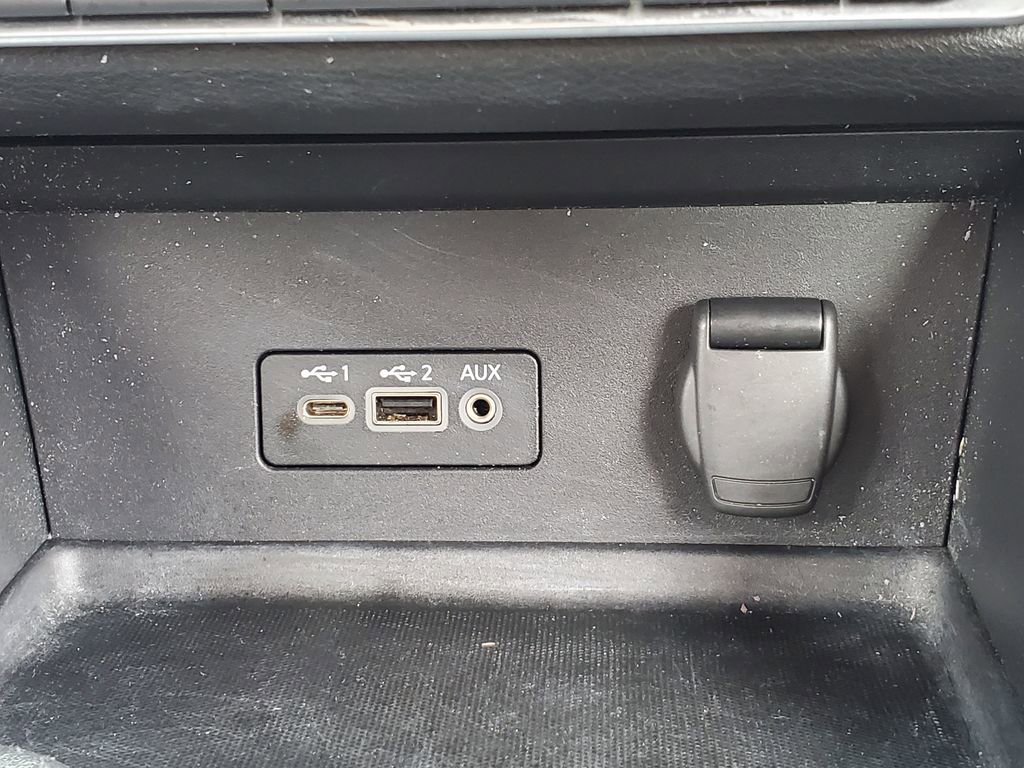 Used 2022 Nissan Sentra SR FWD image 28