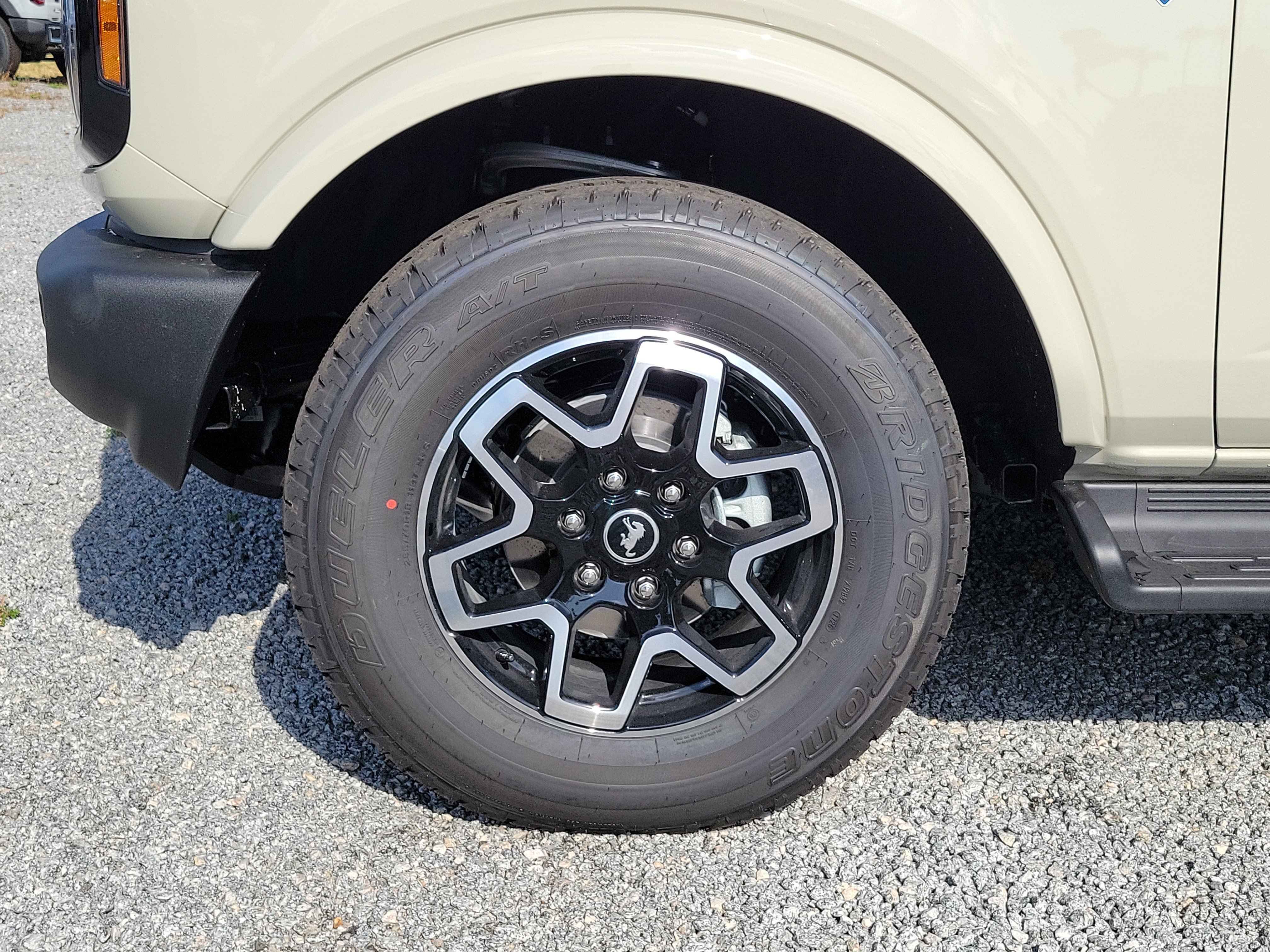 New 2026 Ford Bronco Outer Banks AWD/4WD image 6