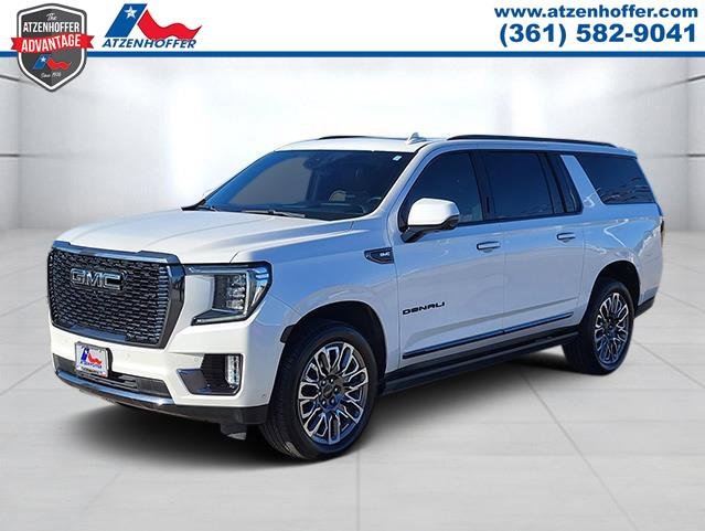 Used 2023 GMC Yukon XL Denali Ultimate image 3
