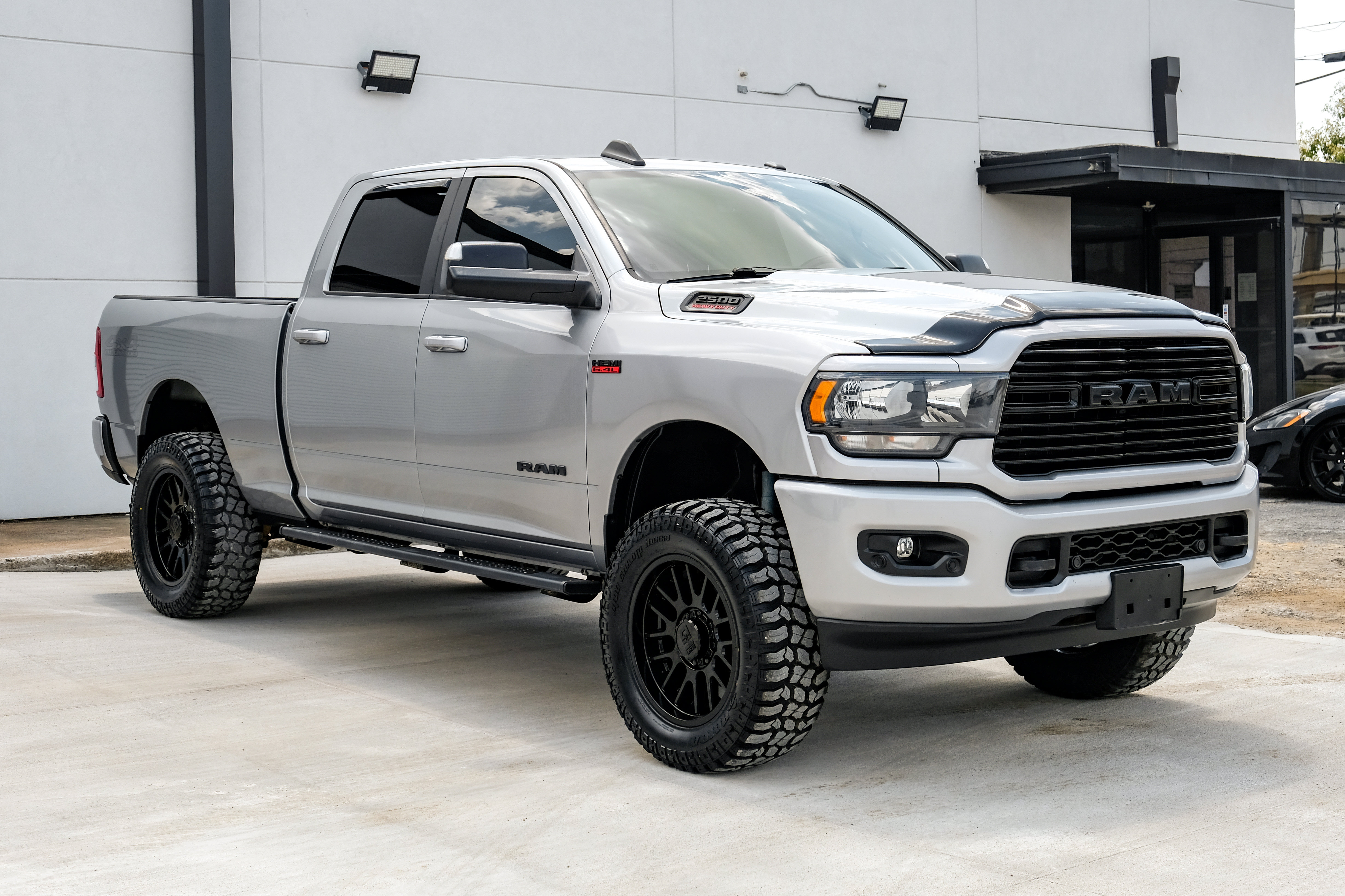 Used 2020 RAM 2500 Lone Star w/ Night Edition AWD/4WD image 5