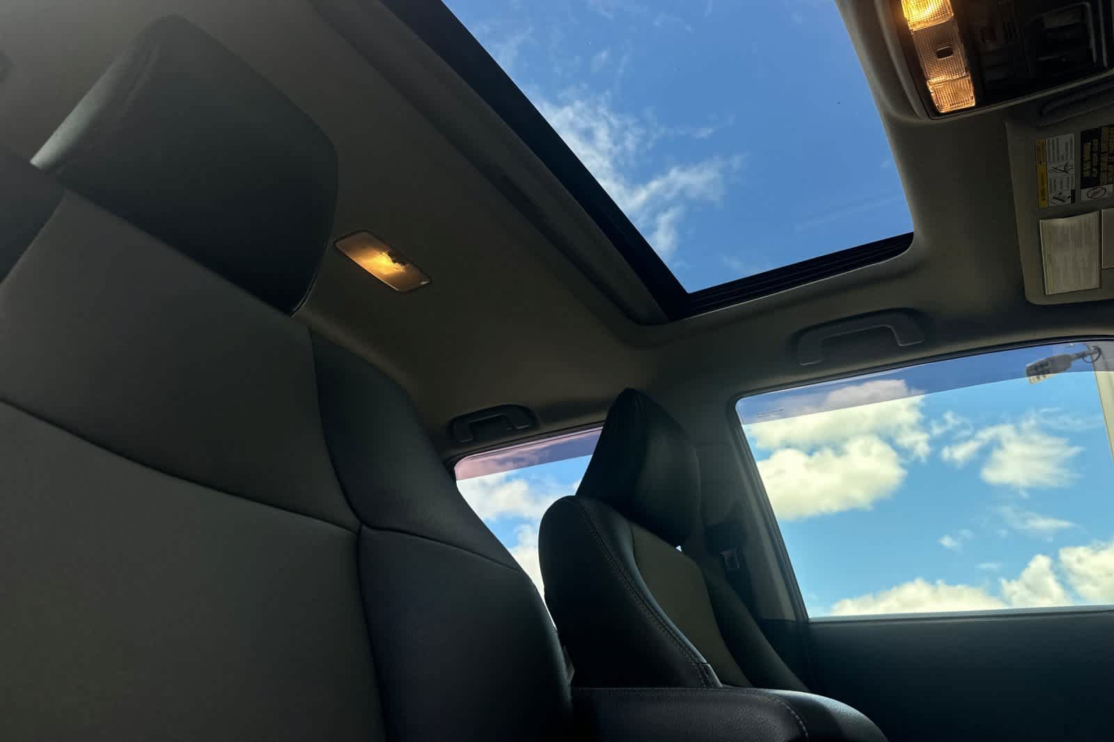 Used 2021 Toyota 4Runner SR5 Premium w/ Moonroof Package AWD/4WD image 17