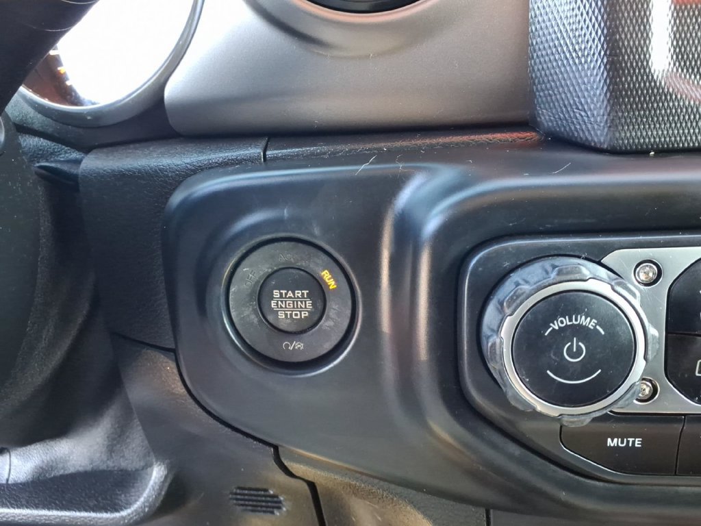 Used 2018 Jeep Wrangler Unlimited Sport S AWD/4WD image 21