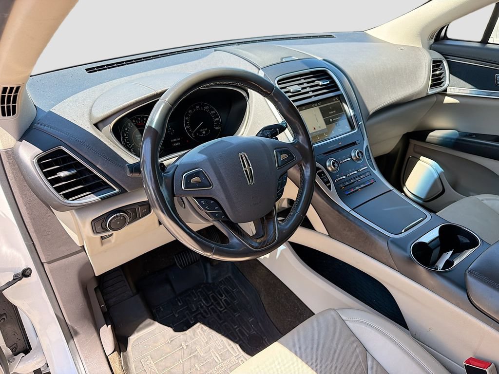 Used 2016 Lincoln MKX Reserve w/ Climate Package AWD/4WD image 9