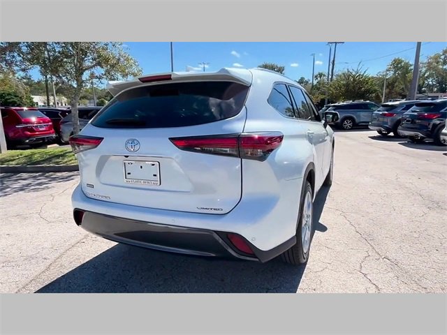 Used 2022 Toyota Highlander Limited image 28