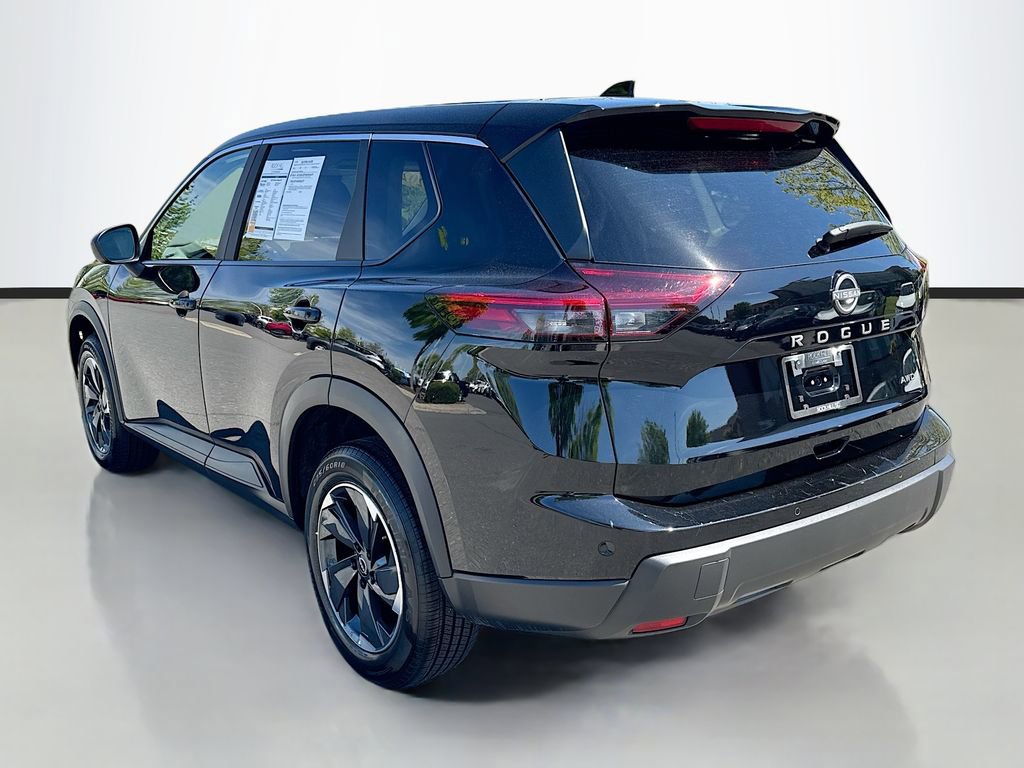 Used 2025 Nissan Rogue SV image 5