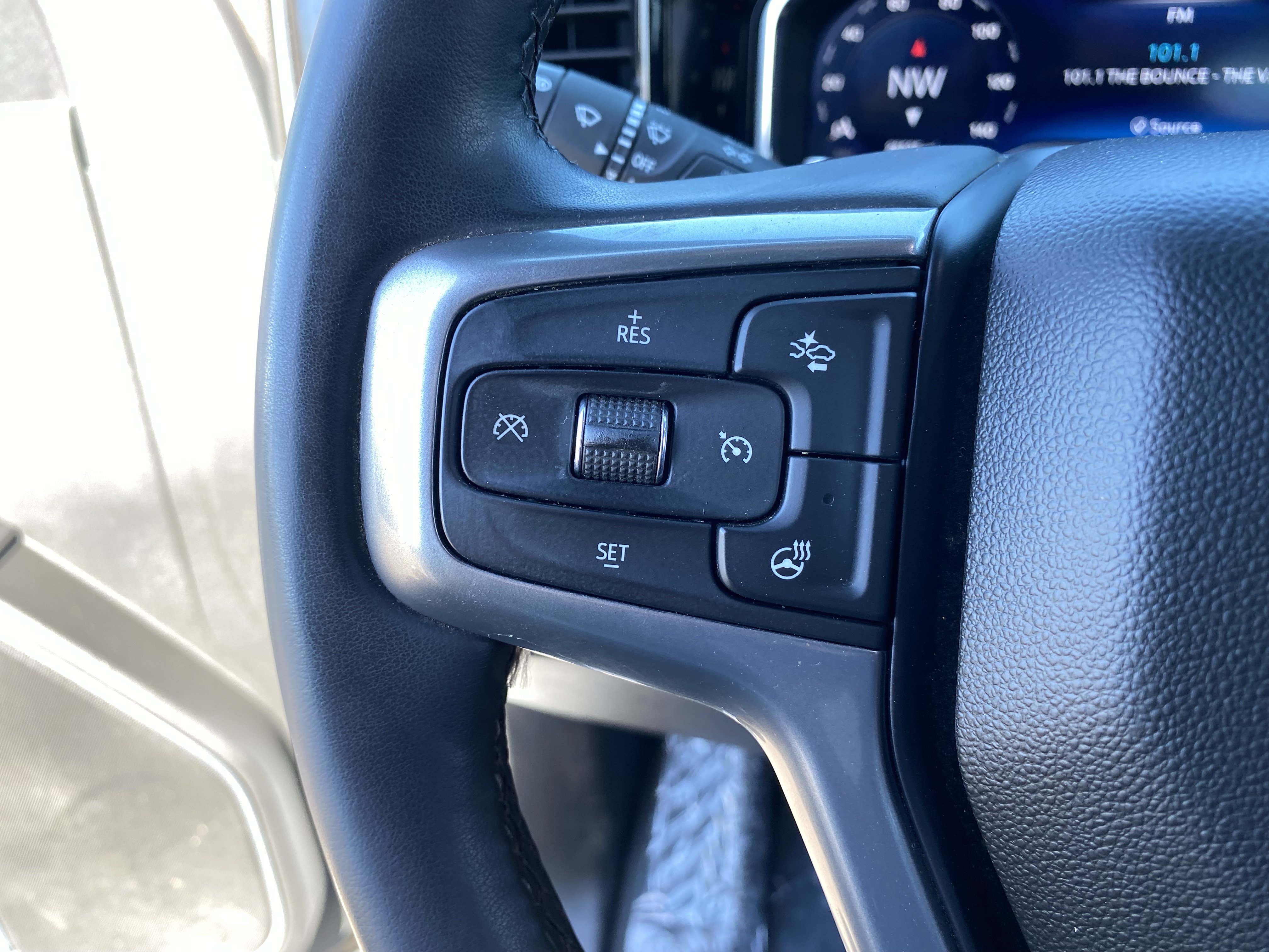 Used 2025 Chevrolet Silverado 2500 LT w/ Safety Package AWD/4WD image 26
