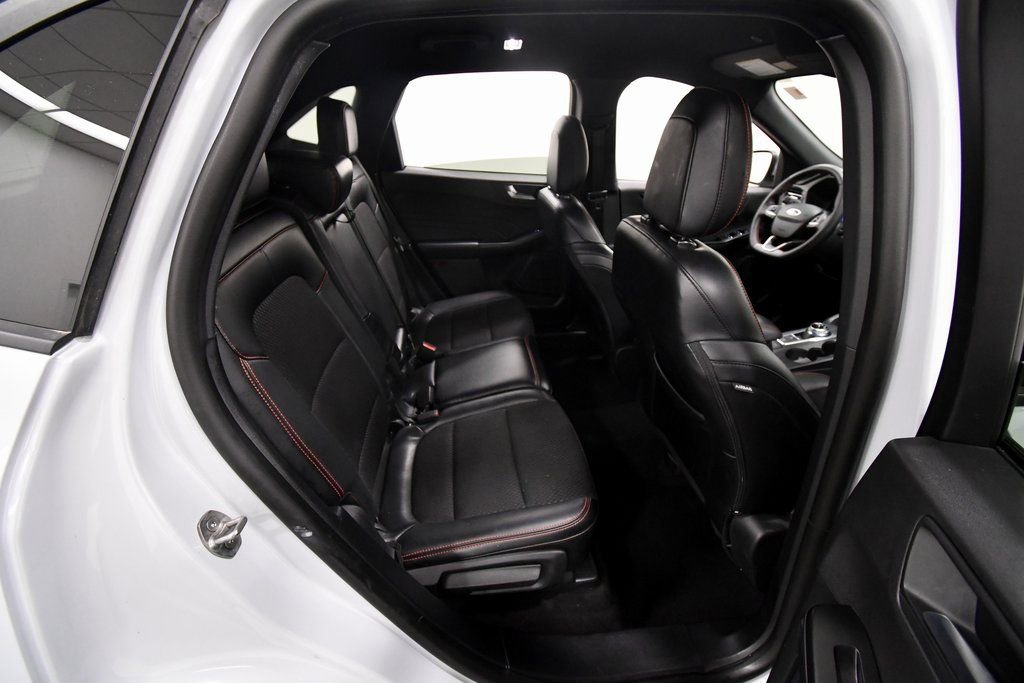 Used 2025 Ford Escape ST-Line Select image 18