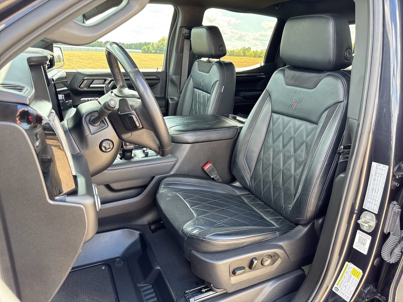 Used 2023 GMC Sierra 1500 AT4 w/ AT4 Premium Package AWD/4WD image 11