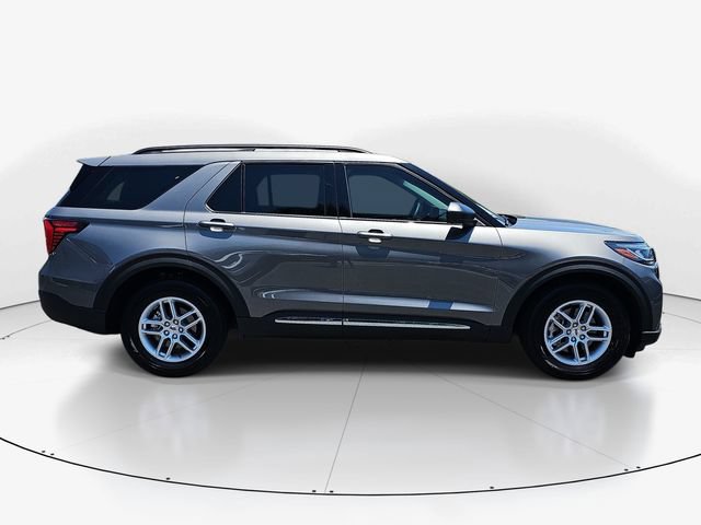 Certified 2025 Ford Explorer Active w/ Active Comfort Package RWD image 3