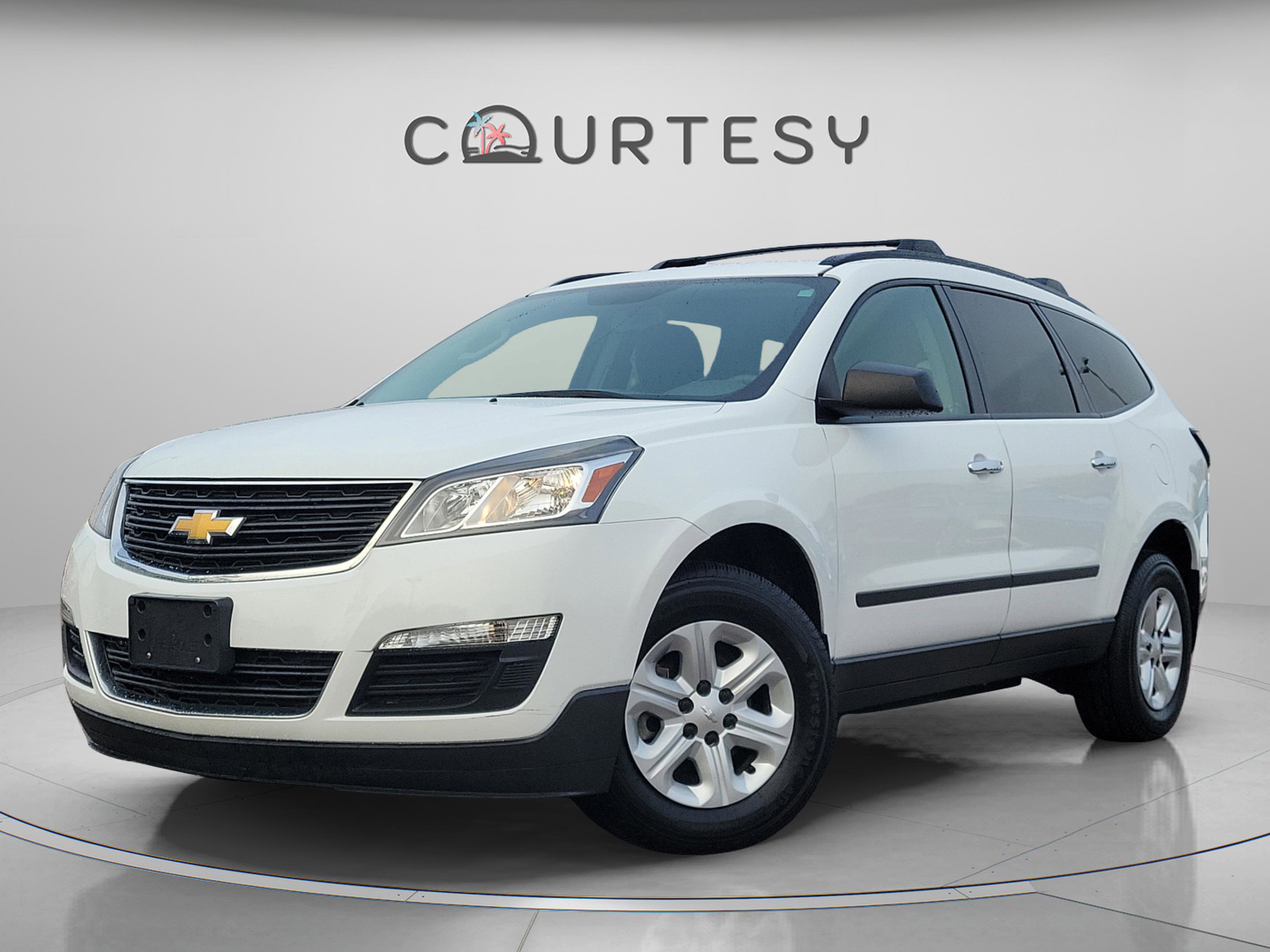 Used 2017 Chevrolet Traverse LS image 1