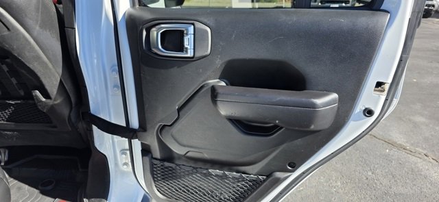 Used 2021 Jeep Gladiator Rubicon image 12