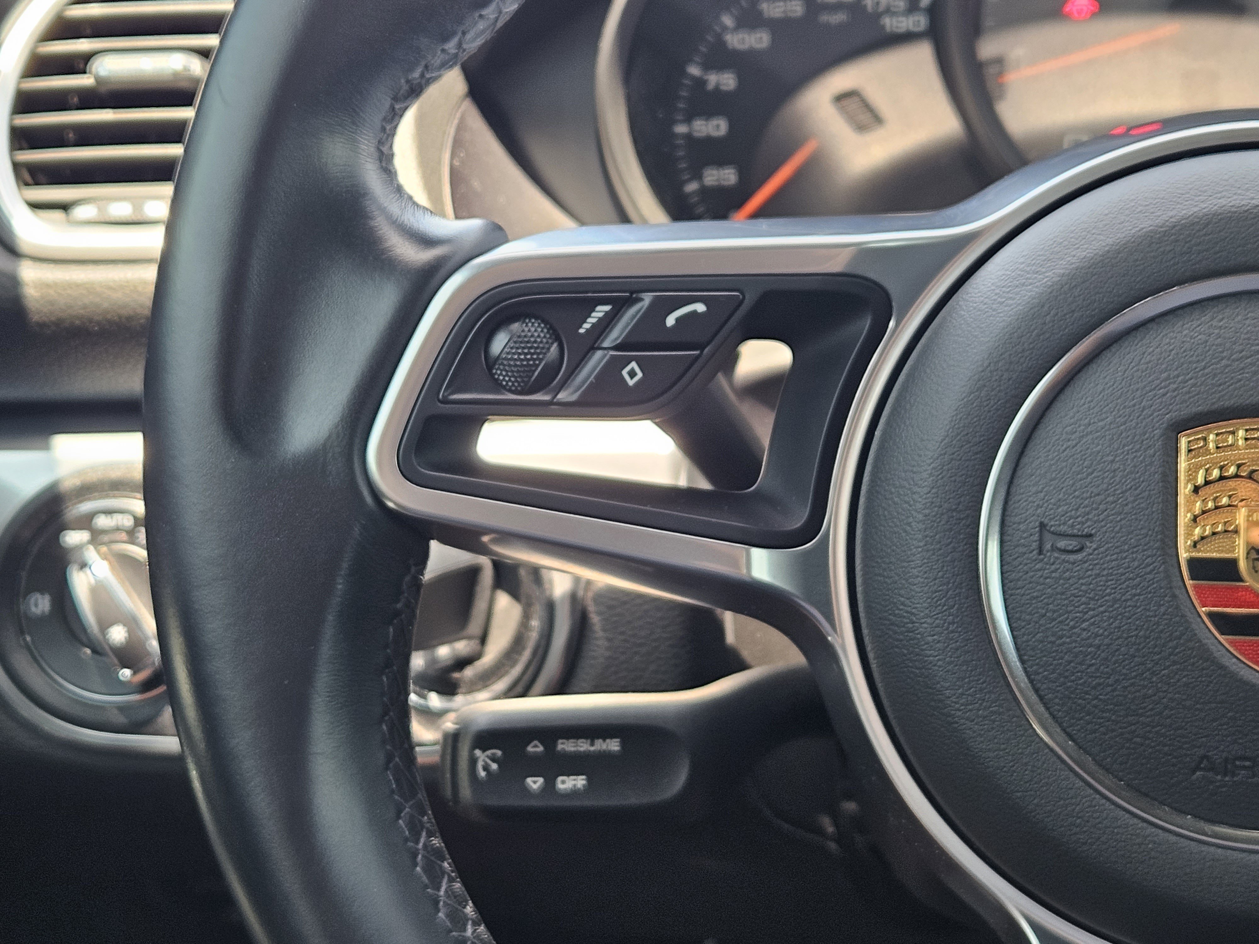 Certified 2022 Porsche 718 Cayman S RWD image 27