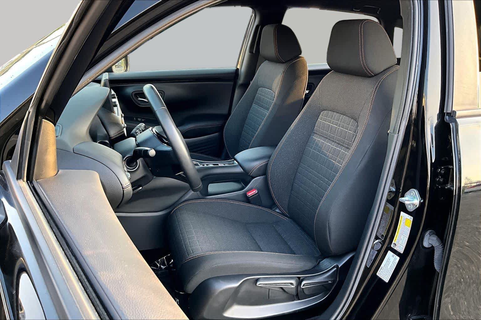 Used 2023 Honda HR-V Sport image 8
