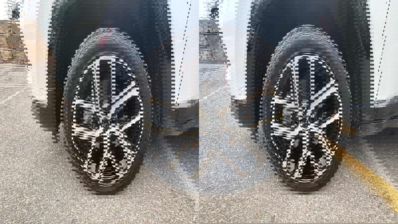 Used 2025 Jeep Compass Limited w/ Elite Group image 9