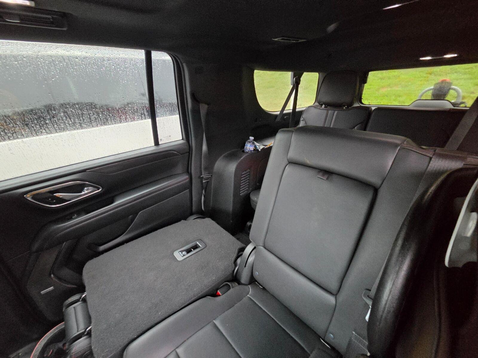Used 2023 Chevrolet Suburban RST AWD/4WD image 9