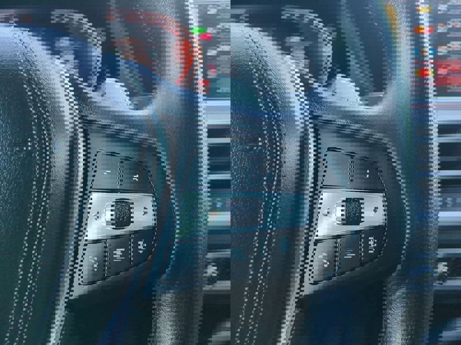 Used 2022 BMW X5 xDrive40i w/ Premium Package image 25