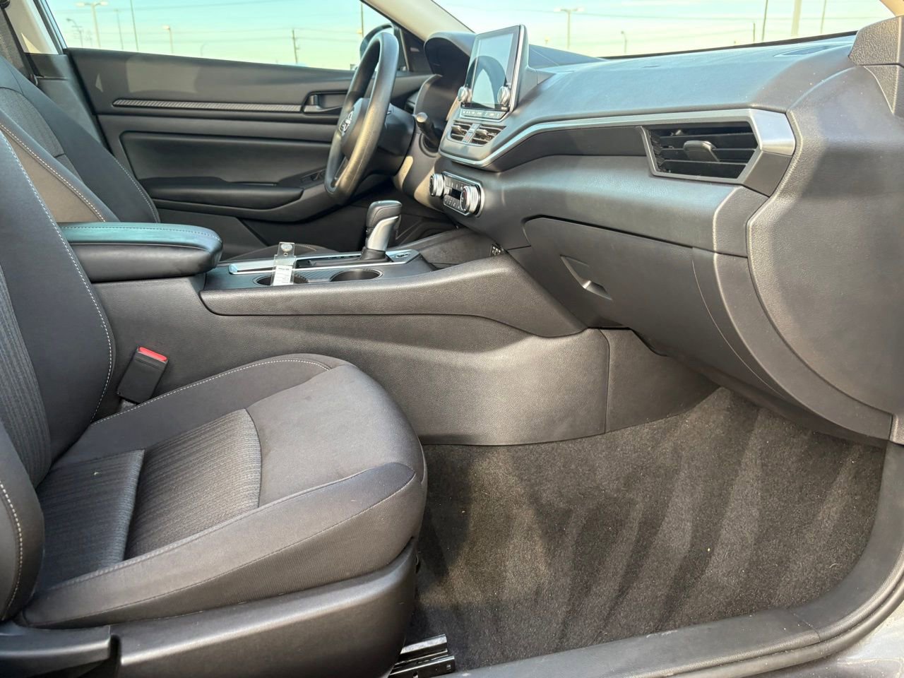 Used 2025 Nissan Altima 2.5 S image 37