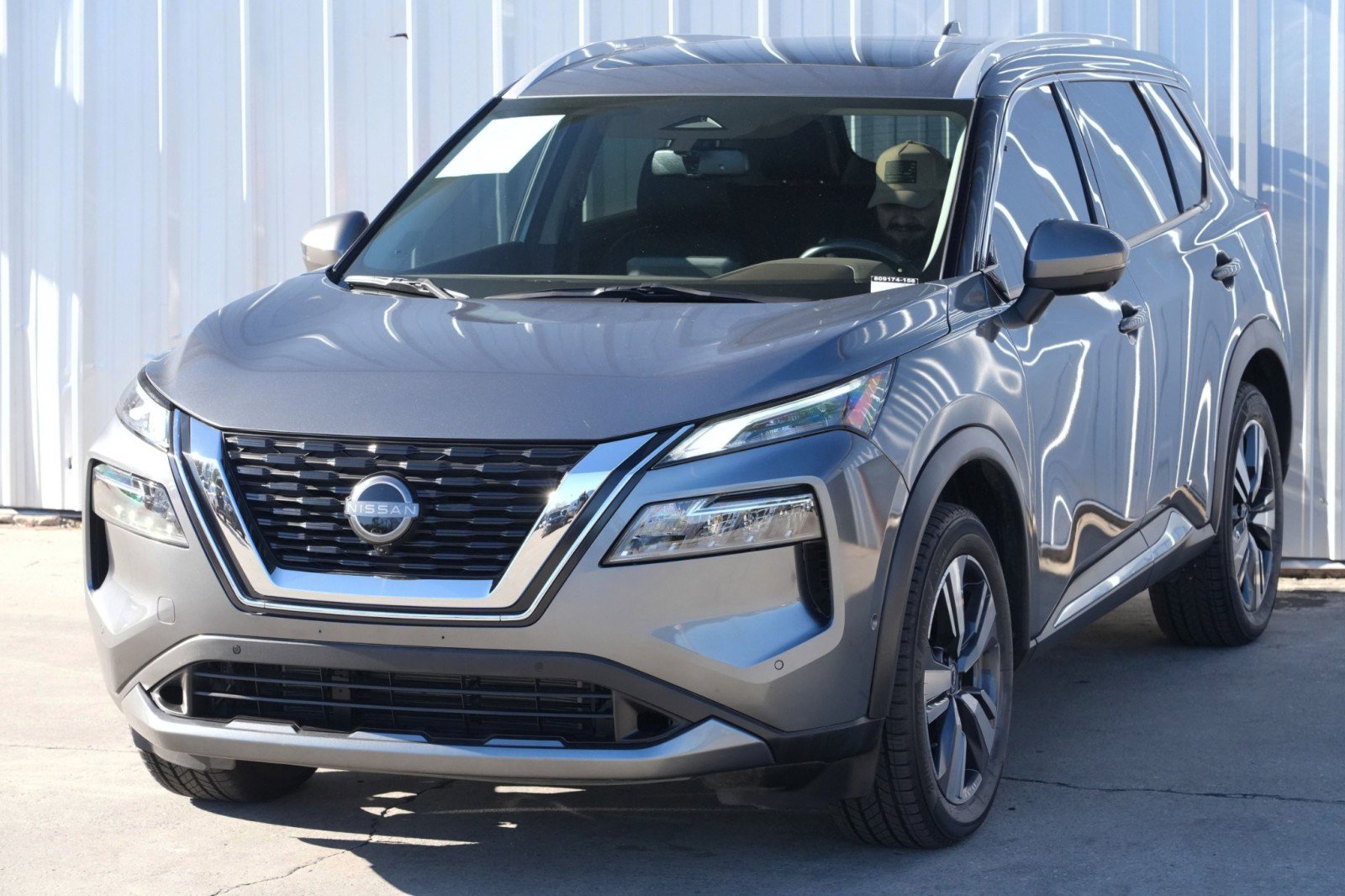 Used 2023 Nissan Rogue SL w/ SL Premium Package FWD image 46