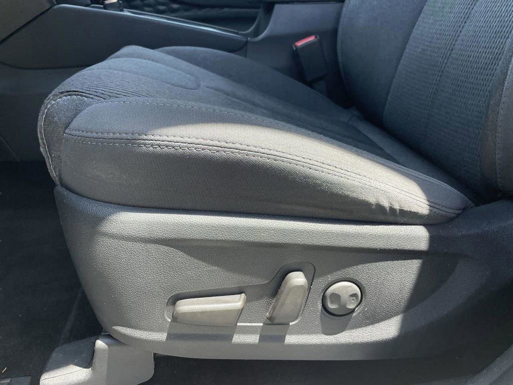 Used 2020 Hyundai Santa Fe SEL FWD image 22