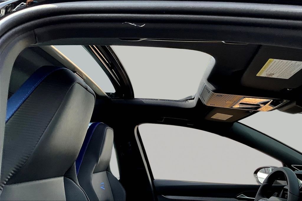 New 2026 Volkswagen Golf image 27