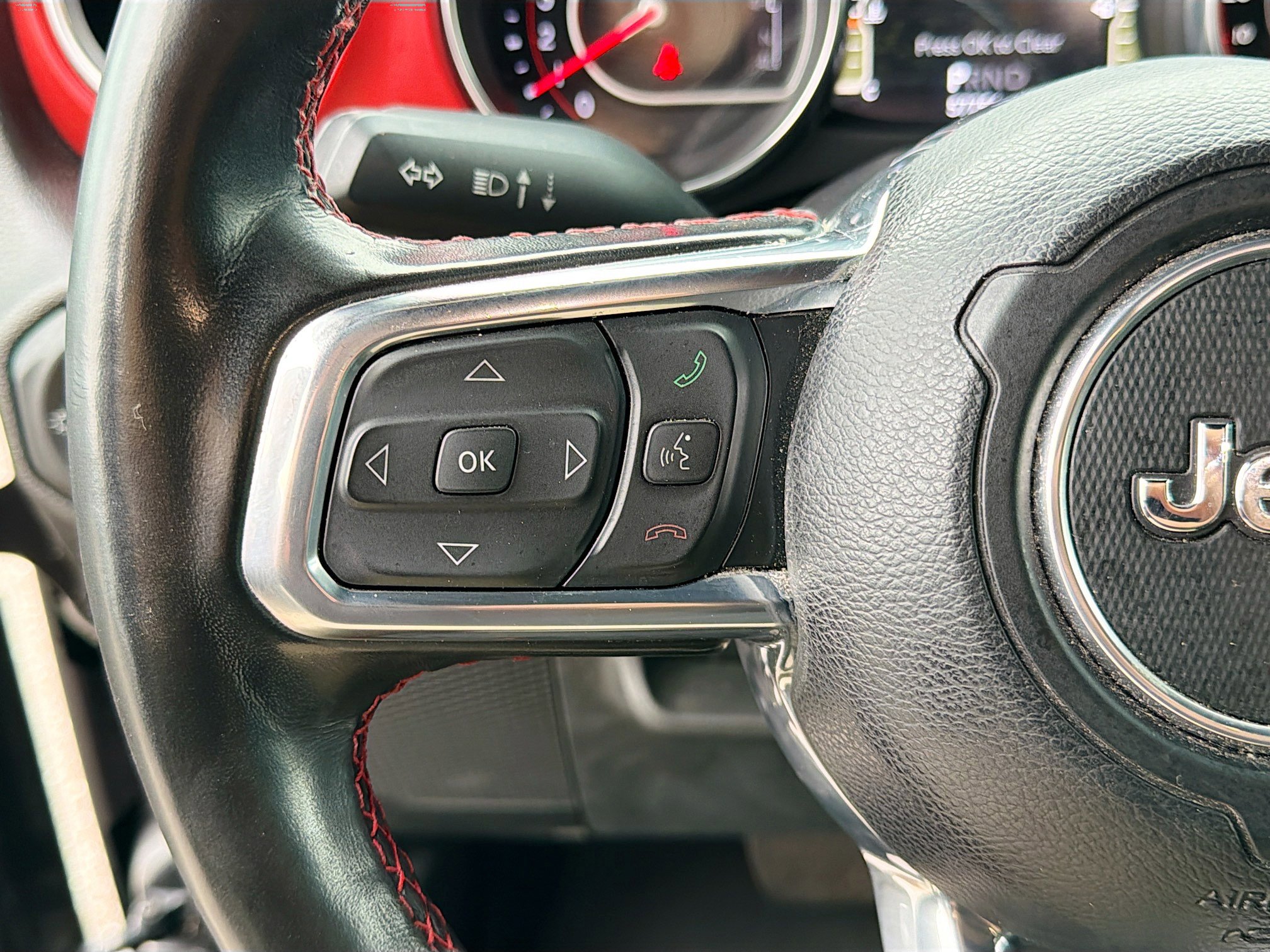 Used 2022 Jeep Wrangler Unlimited Rubicon w/ Cold Weather Group image 35