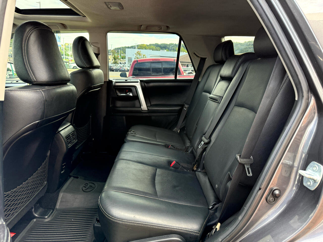 Used 2015 Toyota 4Runner SR5 image 21