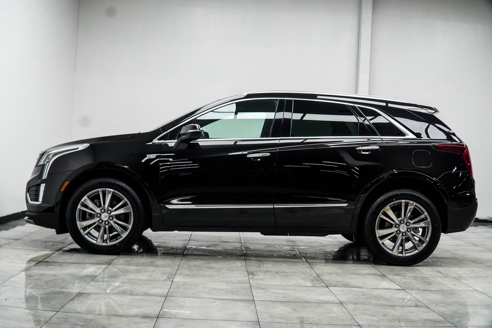 Used 2025 Cadillac XT5 Premium Luxury AWD/4WD image 10